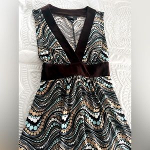 Iz Byer California Dress. Size: L
Material: 95% Polyester 5% Spandex